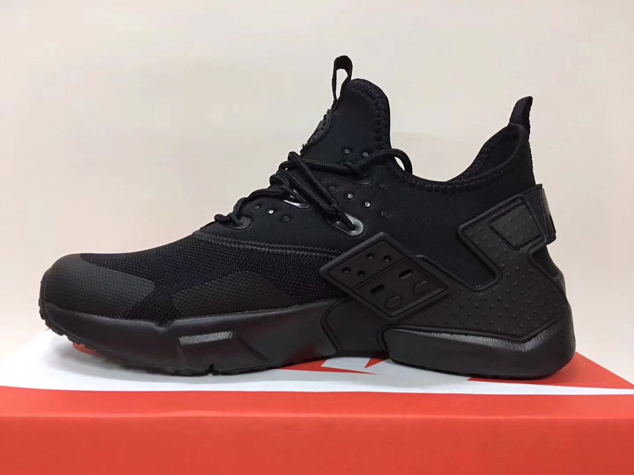 Nike Air Huarache 6 All Black Shoes - Click Image to Close